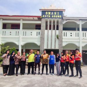 FACULTY OF ARTS AND EDUCATION OF UNIVERSITAS TEKNOKRAT INDONESIA HELD A TEACHING PRACTICE PROGRAM IN LAMPUNG PROVINCE SCHOOLS