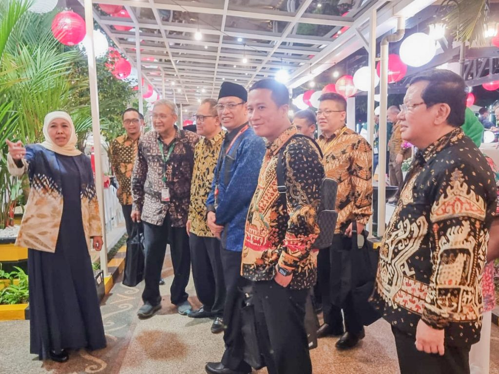 Gubernur Jawa Timur Sambut Rektor UTI