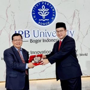 Rektor Universitas Teknokrat Indonesia Dr HM Nasrullah Yusuf SE MBA Hadiri Paripurna Terbuka Majelis Wali Amanat IPB