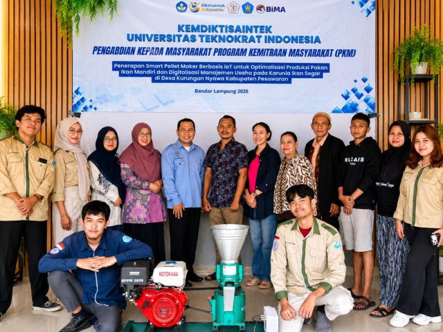 KAMPUS BERDAMPAK !! Dosen dan Mahasiswa Teknokrat Implementasikan Smart Pellet Maker Berbasis IoT, Tingkatkan Kemandirian Pembudidaya Ikan di Pesawaran Lampung