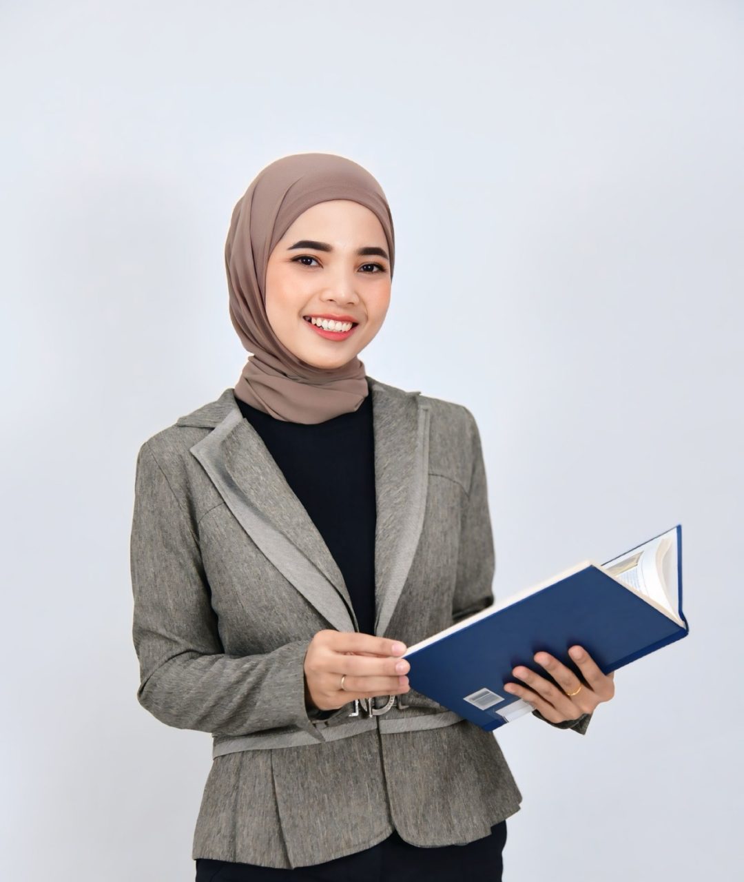 Fadila Shely Amalia, S.Kom., M.Cs.